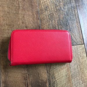 All about the Benjamin’s Thirty-one wallet